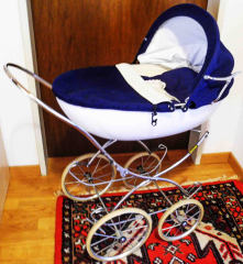 Puppenwagen weiss/blau