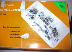 Spieldorf Spital aus Holz von Timbo