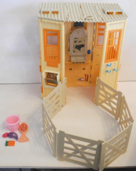 Barbie Pferdeunterstand / Stall