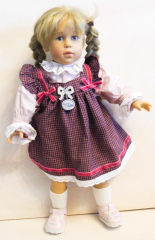Puppe Götz rosa Bluse, pink/weiss/schwarzes Kleid