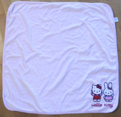 Deckeli Hello Kitty aus Stoff