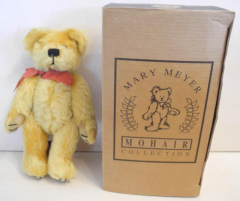 Teddybär hellbraun mit roter Masche