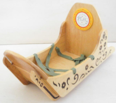 Muffy Vanderbear North Pole Dog Sled - Holzschlitten
