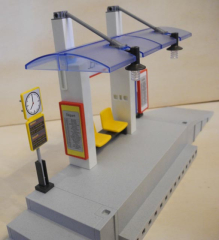 Playmobil Bahnsteig mit Fahrgastunterstand Nr. 4304