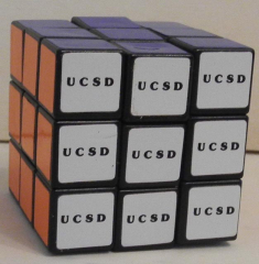 Zauberwürfel Rubiks-Cube mit Basis