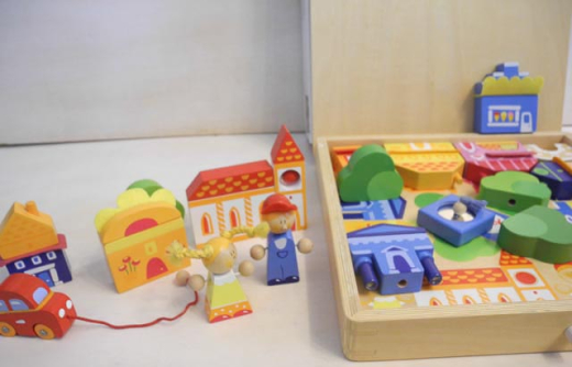 Sevi-friends City Puzzle aus Holz - fast NEU