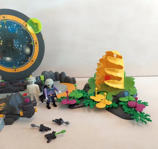 Playmobil Alien Control Center 3280 & Toxiplant 3283