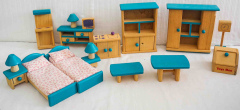 Puppenhausmöbel türkis/braun aus Holz