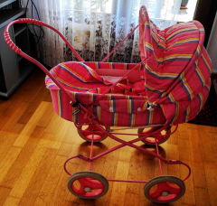 Puppenwagen rosa gestreift