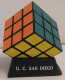 Zauberwürfel Rubiks-Cube mit Basis