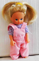 Barbie Kind mit rosa Hosen
