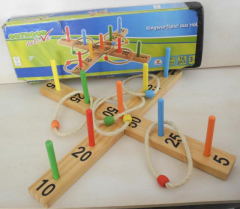Ringwurfspiel aus Holz
