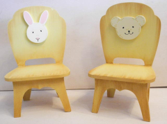 Muffy Vanderbear’s zwei Stühle aus Holz - fast NEU