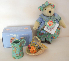 Muffy Vanderbear Picking Posies Set: Mum's the Word and Mum's The Word Flower Vase