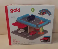 Parkhaus City mit Tankstelle und Waschanlage von Goki